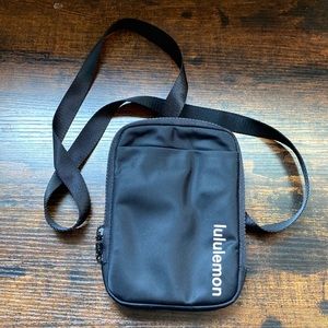 Lululemon crossbody pouch